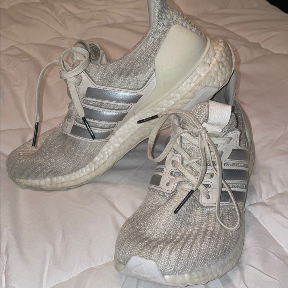 Adidas Ultra boost -Game of Thrones - women’s 7.5 Gray and White
